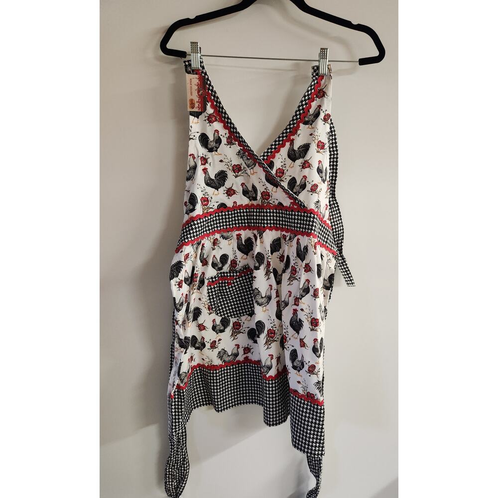 Cracker Barrel Rooster Hostess Red Black White  Designed Cooking Apron NWT